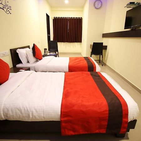Hotel Ambience Sarkhej 외부 사진