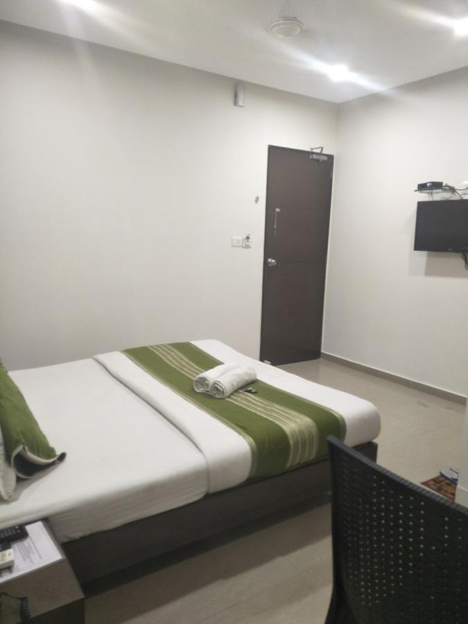 Hotel Ambience Sarkhej 외부 사진